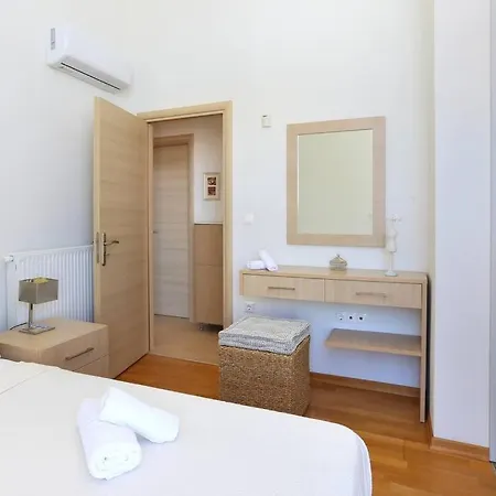 Armilides Luxury 3 Bedroom Maisonette * Kokkini Hani