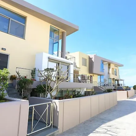 Semesterbostad Armilides Luxury 3 Bedroom Maisonette