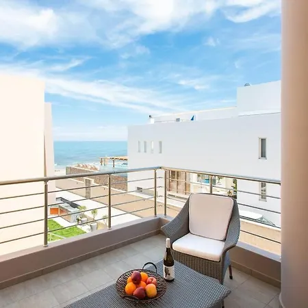 Armilides Luxury 3 Bedroom Maisonette Semesterbostad *