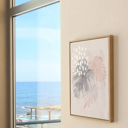 Armilides Luxury 3 Bedroom Maisonette Semesterbostad *